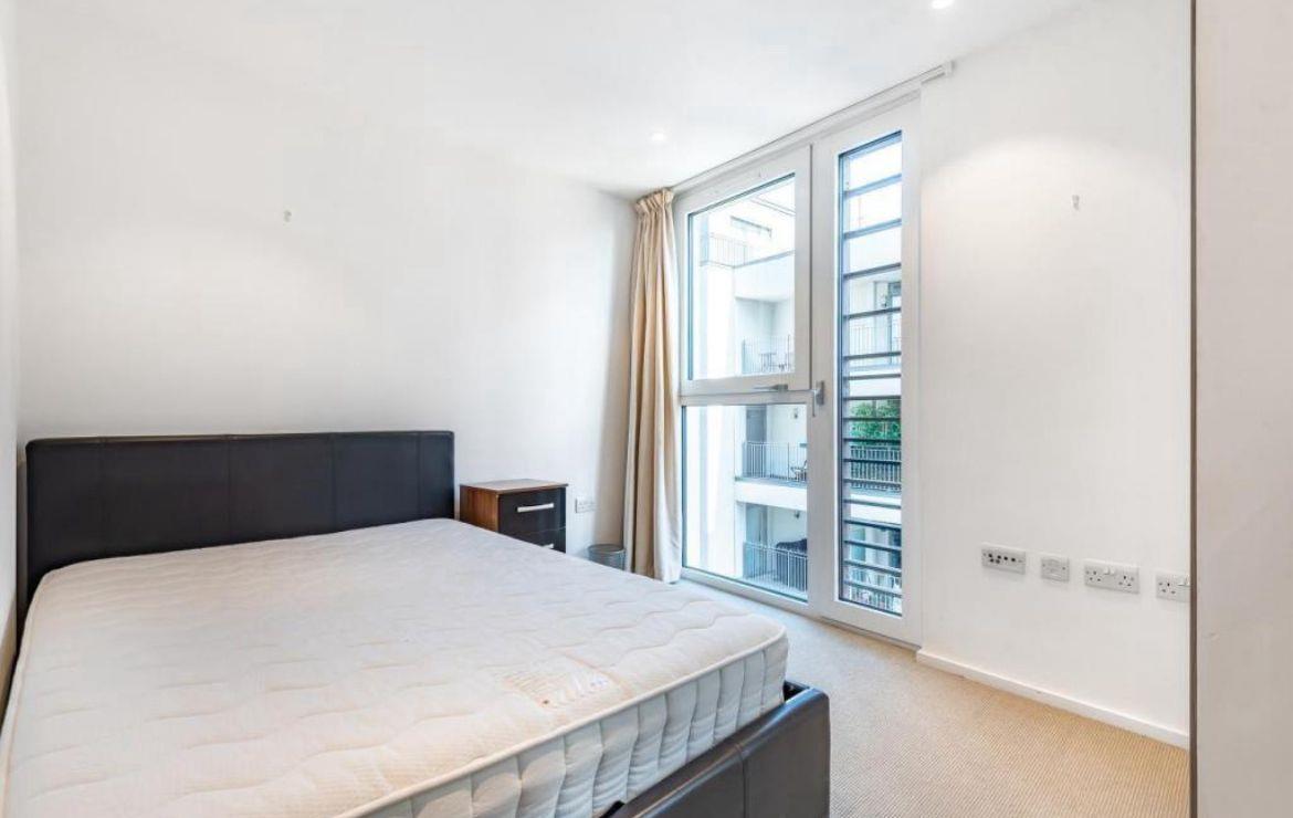 Buckhold Road, London